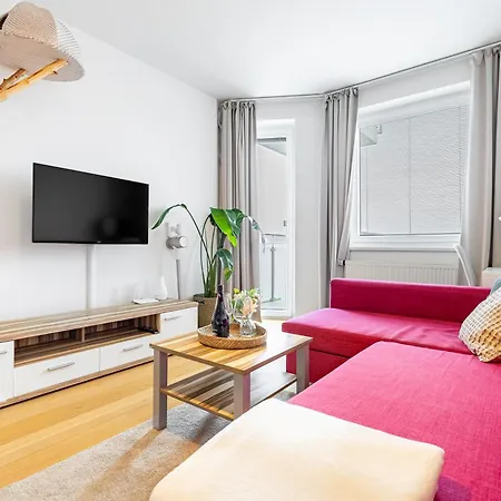 Petrzalka Retreat Апартаменты *